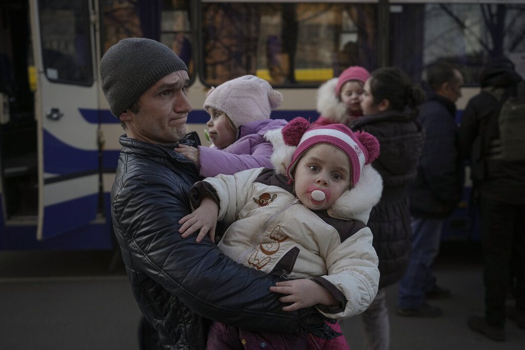 Ουκρανία: 7.295 άνθρωποι απομακρύνθηκαν από τις ουκρανικές πόλεις την Κυριακή