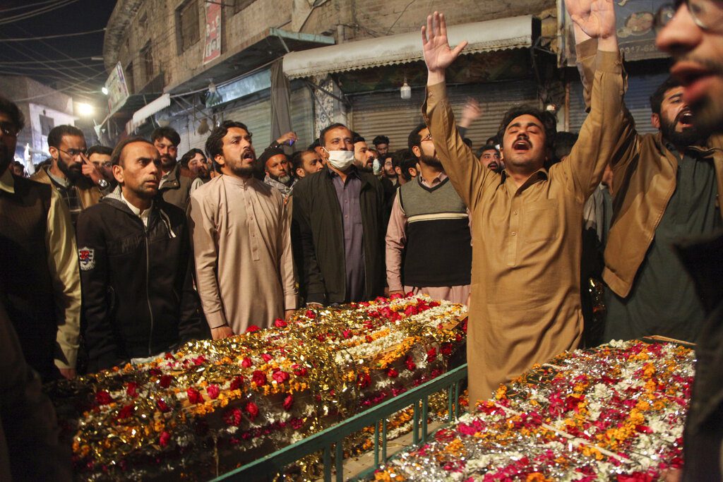 Πακιστάν: Τουλάχιστον 58 νεκροί από επίθεση του ISIS εναντίον σιιτικού τεμένους