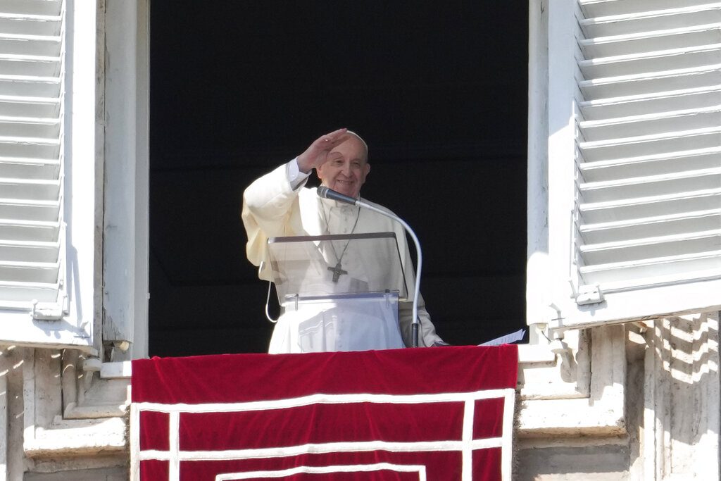 Πάπας Φραγκίσκος: «Ιεροσυλία» ο πόλεμος στην Ουκρανία