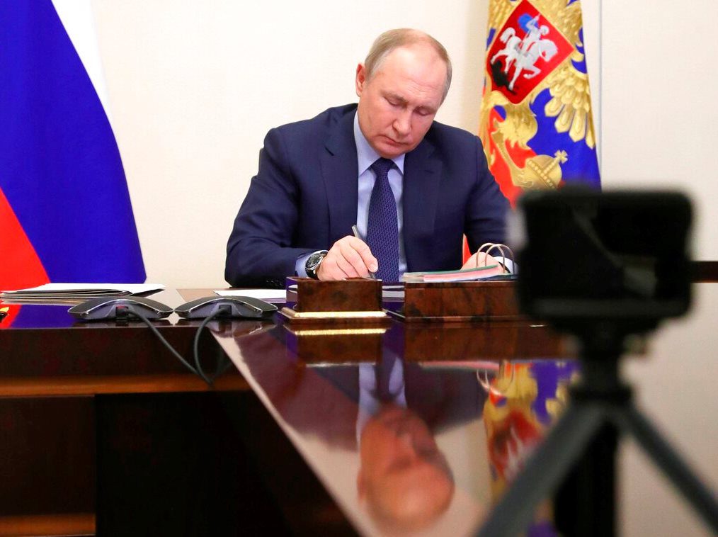 Τελεσίγραφο Πούτιν: Κόβεται το αέριο σε «μη φιλικές» χώρες αν δεν πληρωθεί με ρούβλια