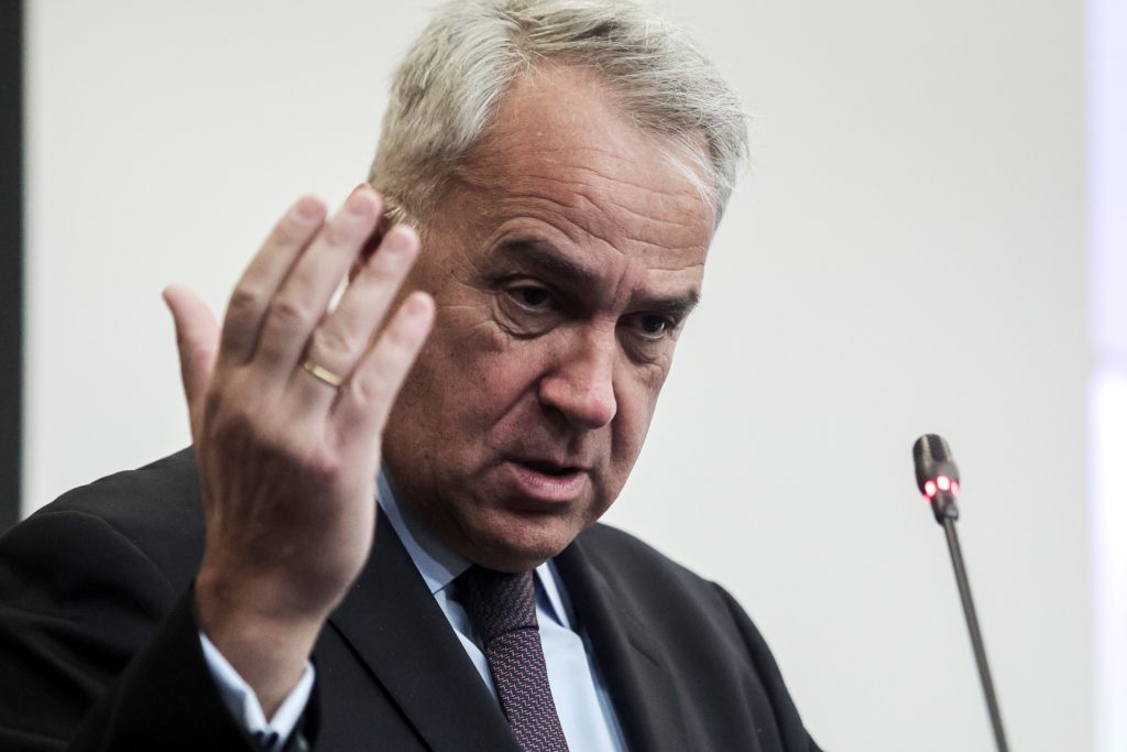 Στο Μεσαίωνα μας γυρίζει ο Βορίδης: Ζητά χημικό ευνουχισμό για τους παιδοβιαστές