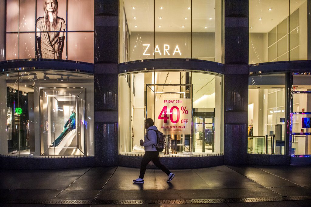 Ρωσία: Κλείνουν τα 502 καταστήματα Zara, διακόπτονται οι online αγορές