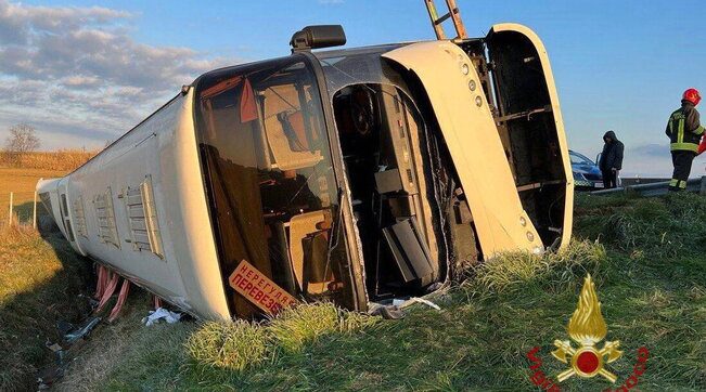 Ιταλία: Ανατροπή λεωφορείου με Ουκρανούς επιβάτες – Ένας νεκρός και τραυματίες