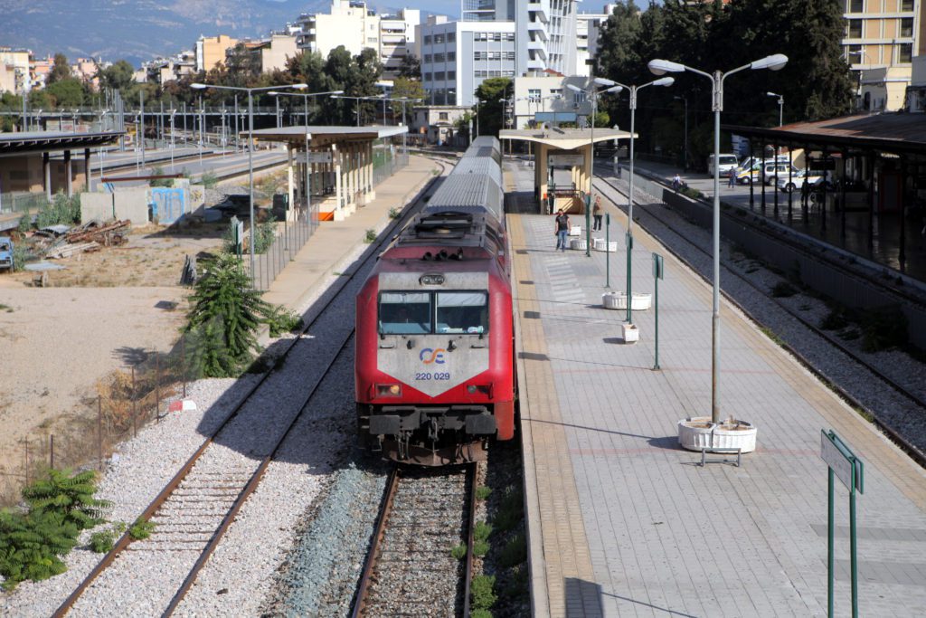 Πρωτομαγιά: Ποια δρομολόγια τρένων ματαιώνονται, ποια αλλάζουν