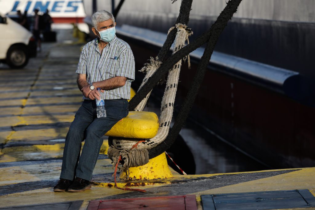 Δεμένα τα πλοία την Πρωτομαγιά – Σε πανελλαδική απεργία προχωρά η ΠΝΟ