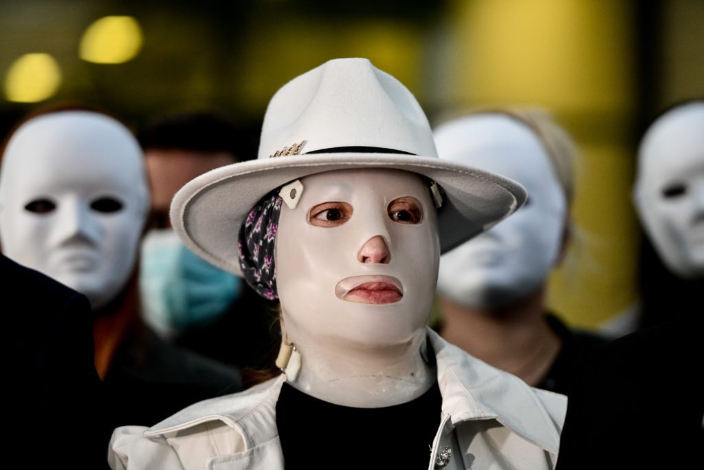 Η Ιωάννα Παλιοσπύρου έβγαλε για πρώτη φορά τη μάσκα δημόσια «Ήρθε η ώρα να ξανασυστηθούμε»