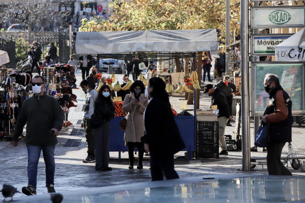 Υπό τον φόβο νέας έκρηξης της πανδημίας: 72 νεκροί, 6.926 κρούσματα κορονοϊού, 359 διασωληνωμένοι