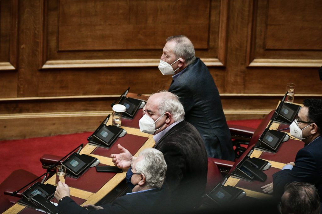 ΚΚΕ: Με… οδηγίες του ΝΑΤΟ, οι ναζί του τάγματος Αζόφ στο ελληνικό κοινοβούλιο
