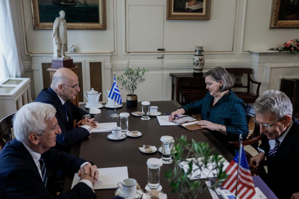 Κυριάκος, το σκυλάκι για όλες τις δουλειές των ΗΠΑ