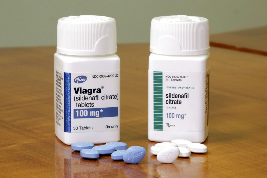 Βραζιλία: Σάλος από την απόφαση της κυβέρνησης Μπολσονάρου να παραγγείλει 35.000 χάπια Viagra στον στρατό