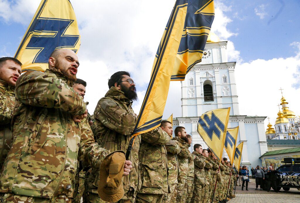 Καταγγελίες ότι μέρος της στρατιωτικής βοήθειας προς την Ουκρανία καταλήγει στα χέρια του Τάγματος Αζόφ