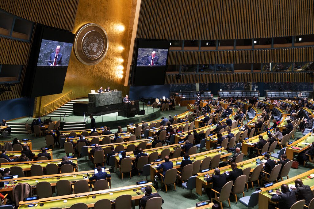 Στην «αντεπίθεση» η Ρωσία – Ζητά έκτακτη σύγκληση του ΣΑ του ΟΗΕ για την «προβοκάτσια»