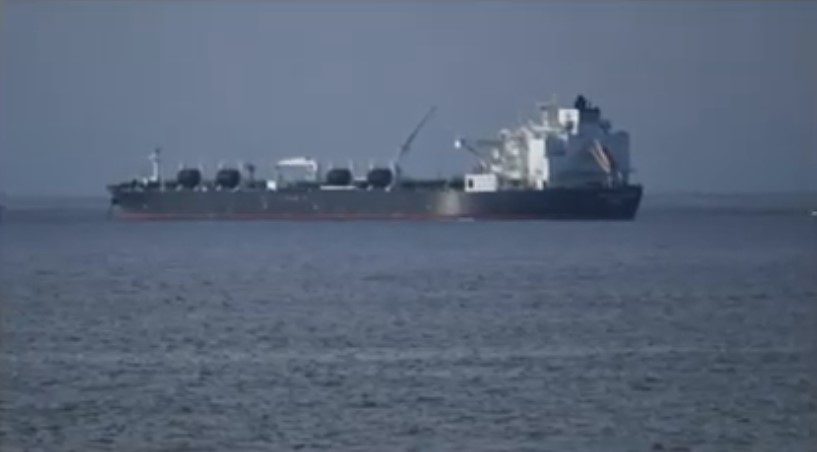 Τυνησία: Βυθίστηκε δεξαμενόπλοιο με 1.000 τόνους καυσίμων – κίνδυνος για περιβαλλοντική καταστροφή