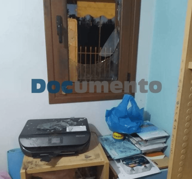 Αποκλειστικές φωτογραφίες από την εισβολή των ένοπλων ληστών μέρα μεσημέρι σε σπίτι στη Σαλαμίνα (Photos)