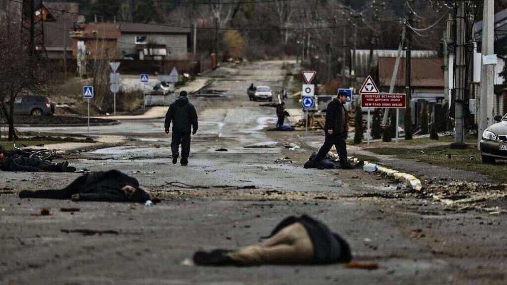 Ουκρανία-Μπούτσα: Εικόνες-σοκ με δεκάδες πτώματα στους δρόμους – «Ρωσική θηριωδία» καταγγέλλουν οι Ουκρανοί