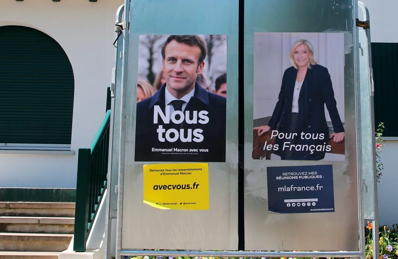 Γαλλία: Τον Εμανουέλ Μακρόν εμφανίζουν ως φαβορί όλες οι δημοσκοπήσεις