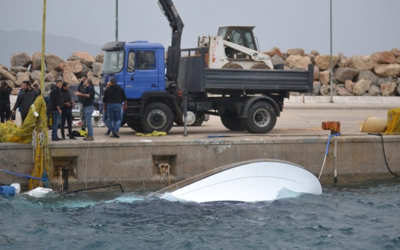 Χανιά: Μπουρίνι στην Κίσσαμο κατέστρεψε αλιευτικά σκάφη