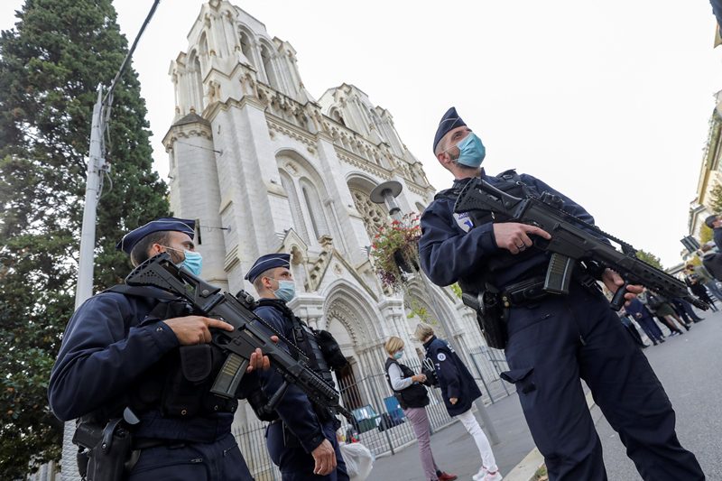 Γαλλία: Ιερέας δέχθηκε επίθεση με μαχαίρι στη Νίκαια
