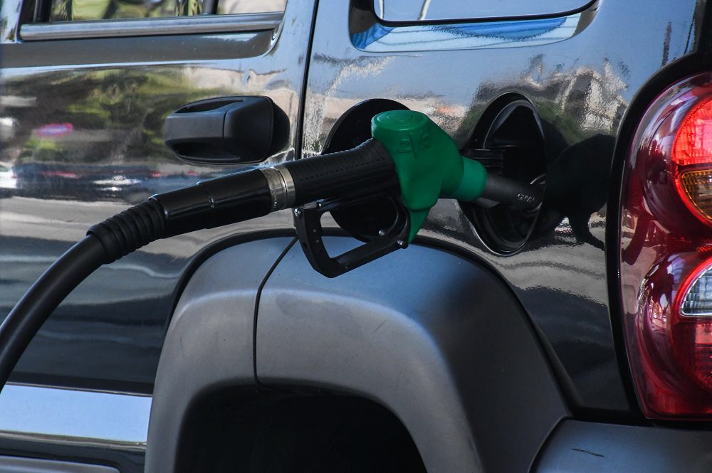 Για να πει «όχι» σε νέο Fuel Pass, ο Άδωνης λέει ότι οι τιμές τα καύσιμα είναι… χαμηλότερες και θα πέσουν