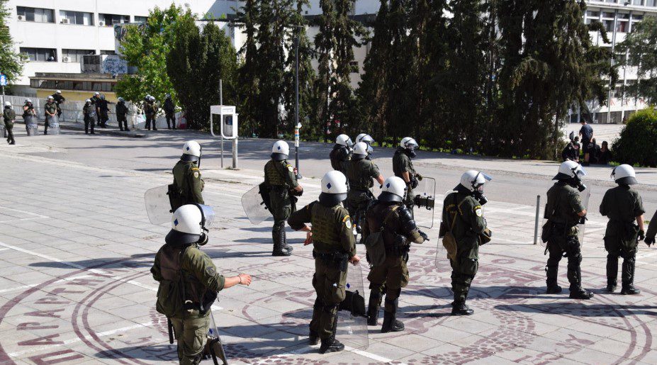 ΕΣΗΕΜΘ: Να σταματήσει η Αστυνομία να παρεμποδίζει τους δημοσιογράφους
