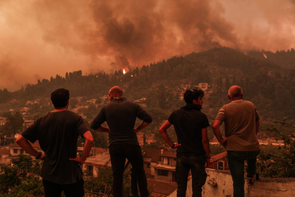 Το συγκλονιστικό ντοκιμαντέρ για το πώς κάηκε η Βόρεια Εύβοια – Οι μαρτυρίες των κατοίκων που προδίδουν την κρατική αδιαφορία