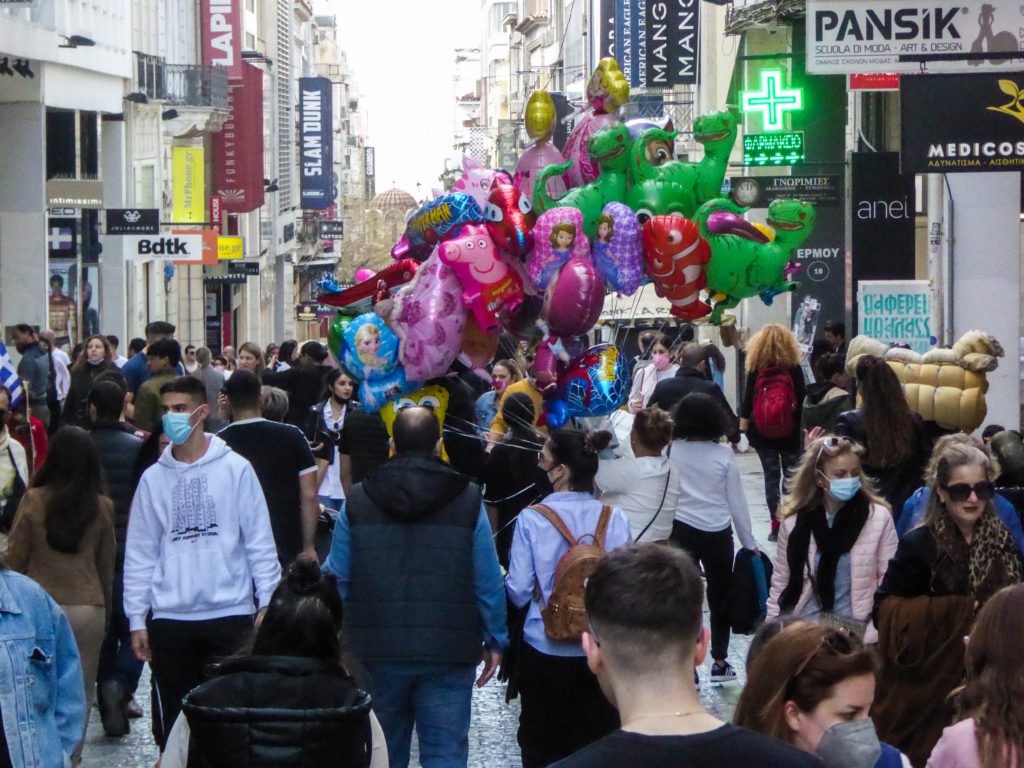 Απεργία «ενάντια στην εμμονή της Κυβέρνησης και του Υπ. Ανάπτυξης να λειτουργήσουν τα καταστήματα, χωρίς απολύτως καμία λογική»