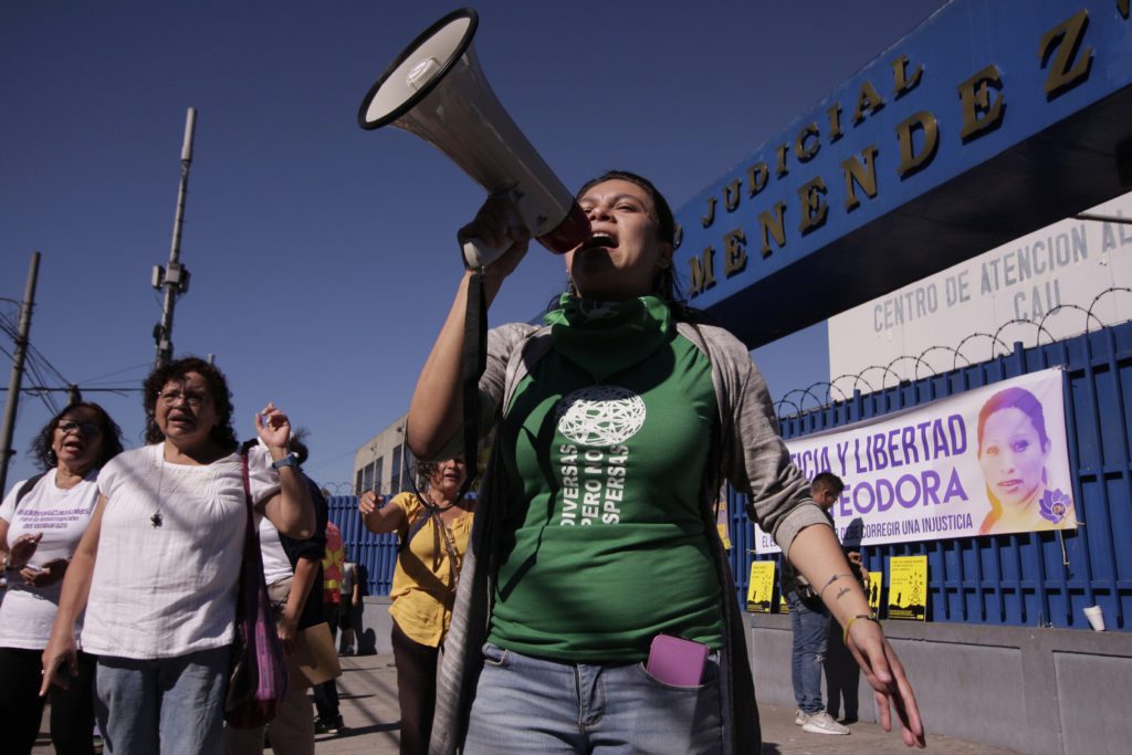 Ελ Σαλβαδόρ: 30 χρόνια φυλακή για ανθρωποκτονία  λόγω…αποβολής