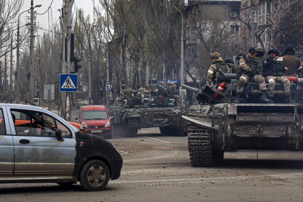 Ουκρανία: Οι ρωσικές δυνάμεις συνεχίζουν το σφυροκόπημα στο Αζοφστάλ – Περικύκλωσαν και το Σεβεροντονέτσκ
