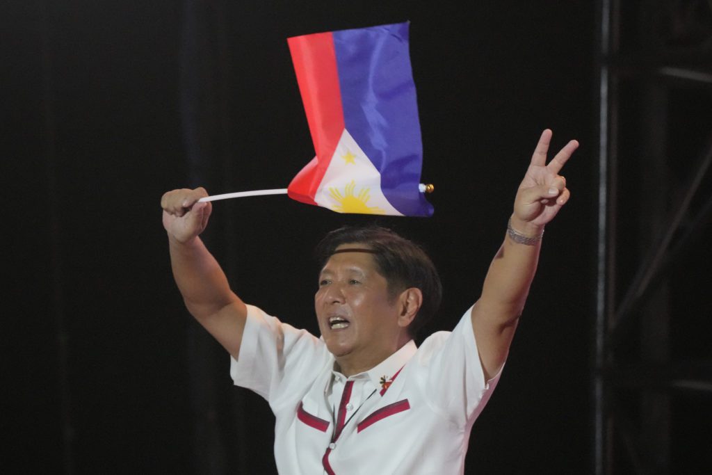 Εκλογές στις Φιλιππίνες: Ο γιος του δικτάτορα Μάρκος φαβορί για νέος πρόεδρος
