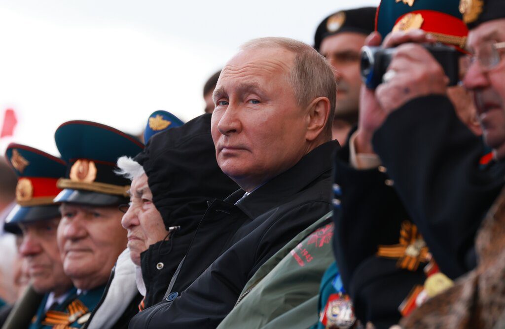 Διεθνής Τύπος: Αποφεύγει την κλιμάκωση ο Πούτιν – Παραίτηση Στάρμερ αν επιβληθεί πρόστιμο για το Beergate
