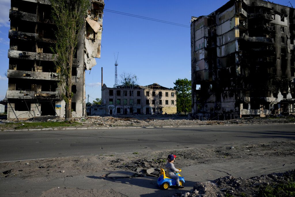 Πόλεμος στην Ουκρανία: Οι ρωσικές δυνάμεις κατέλαβαν τρεις πόλεις στην περιφέρεια του Ντονέτσκ