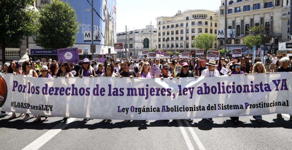 Ισπανία: Χιλιάδες διαδήλωσαν στη Μαδρίτη κατά της πορνείας (Video)