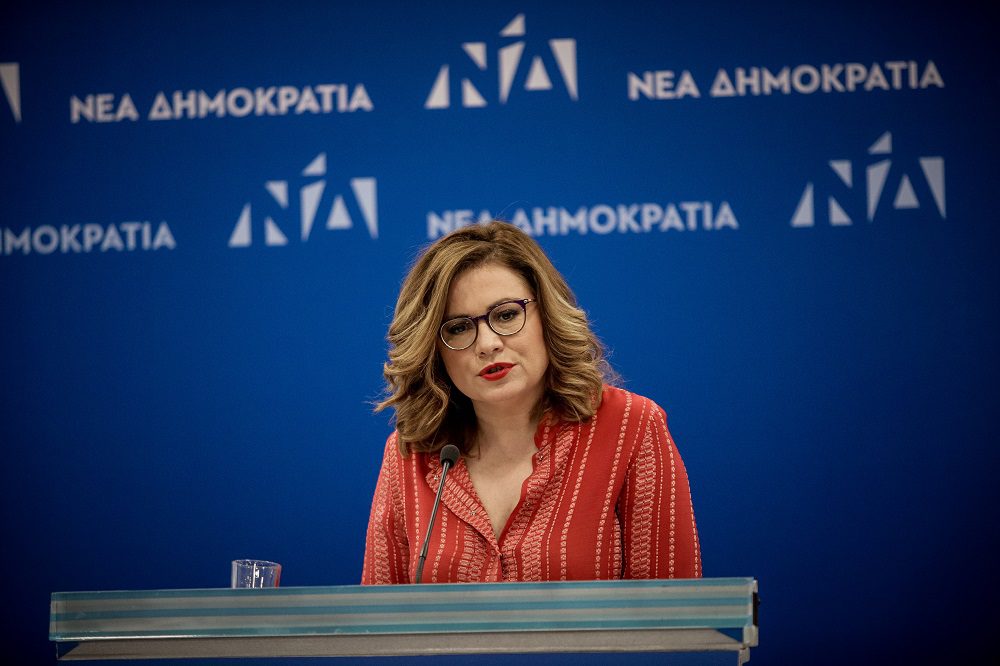 Συνέδριο ΝΔ: Γκρίνια για τους «μπλε» δημάρχους που μπλοκάρουν έργα ΑΠΕ