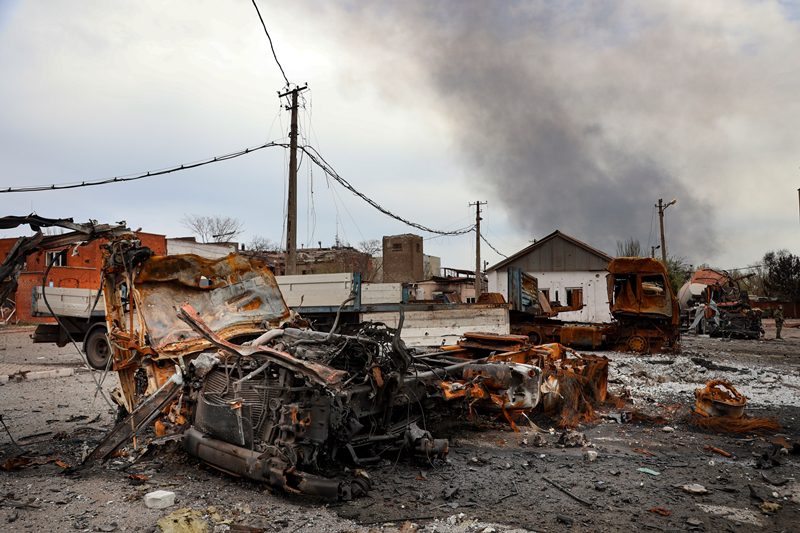 Ουκρανία: Επιθέσεις σε Οδησσό και Χερσώνα – Απομακρύνθηκαν οι πρώτοι άμαχοι από το εργοστάσιο της Μαριούπολης