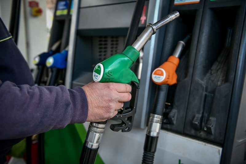Απλησίαστα τα καύσιμα – Πάνω από 2,24 η μέση τιμή της αμόλυβδης
