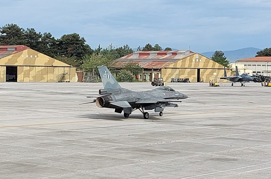 Συναγερμός στην 116 Πτέρυγα Μάχης στον Άραξο: Αυτοκίνητο έπεσε πάνω στην πύλη