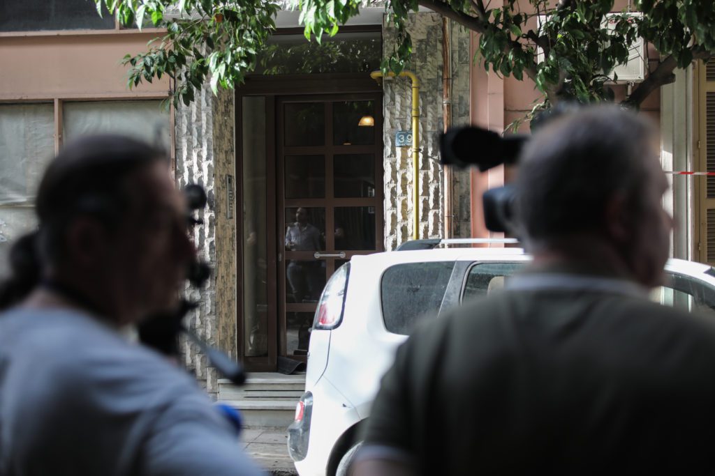 Ποινική δίωξη για ανθρωποκτονία από πρόθεση στον 53χρονο για τη γυναικοκτονία στο Κουκάκι