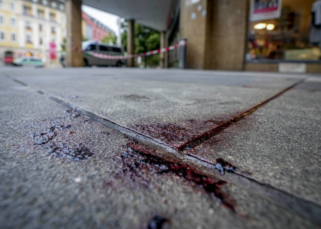 Γερμανία: Τέσσερις τραυματίες από επίθεση με μαχαίρι