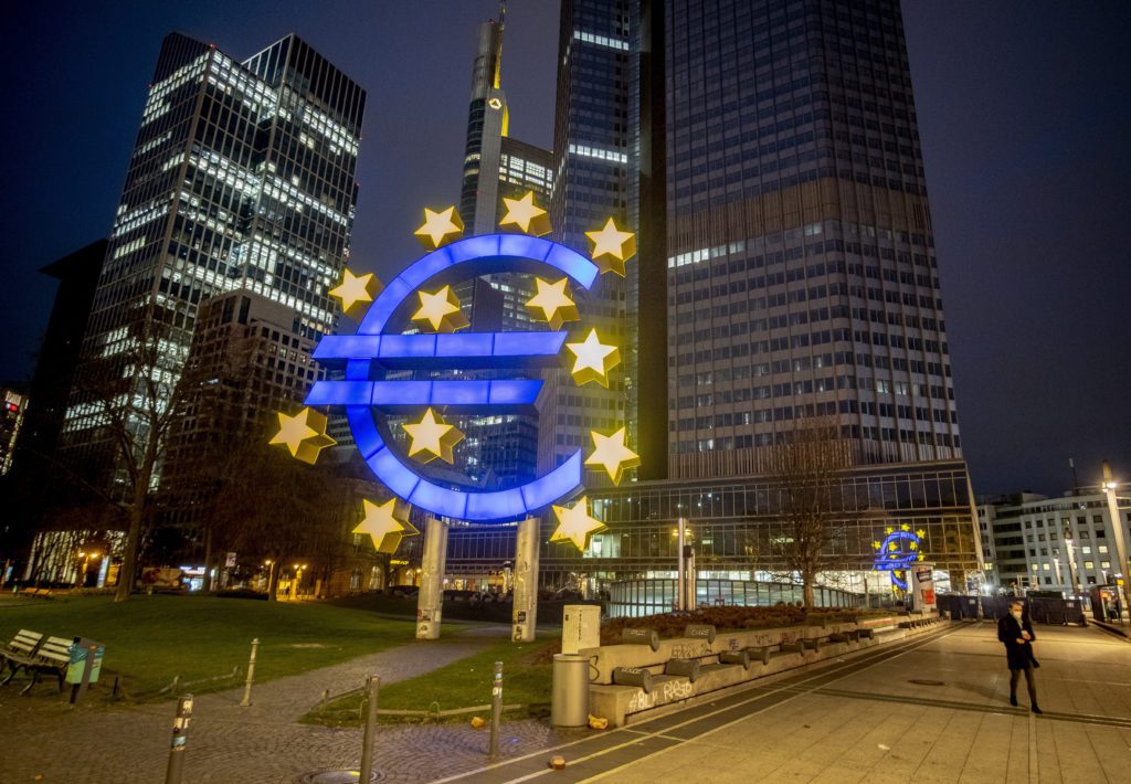 Διεθνής Τύπος: Φόβοι ΕΚΤ για νέα κρίση χρέους στην Ευρωζώνη – Αύξηση βασικού επιτοκίου από Fed ενάντια στον πληθωρισμό