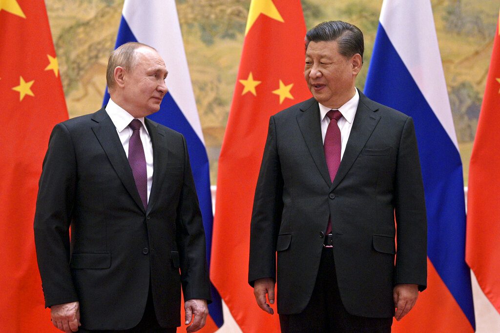 Κίνα-Ρωσία: ‘Oλες οι πλευρές θα πρέπει να εργαστούν υπεύθυνα για την επίλυση της κρίσης στην Ουκρανία