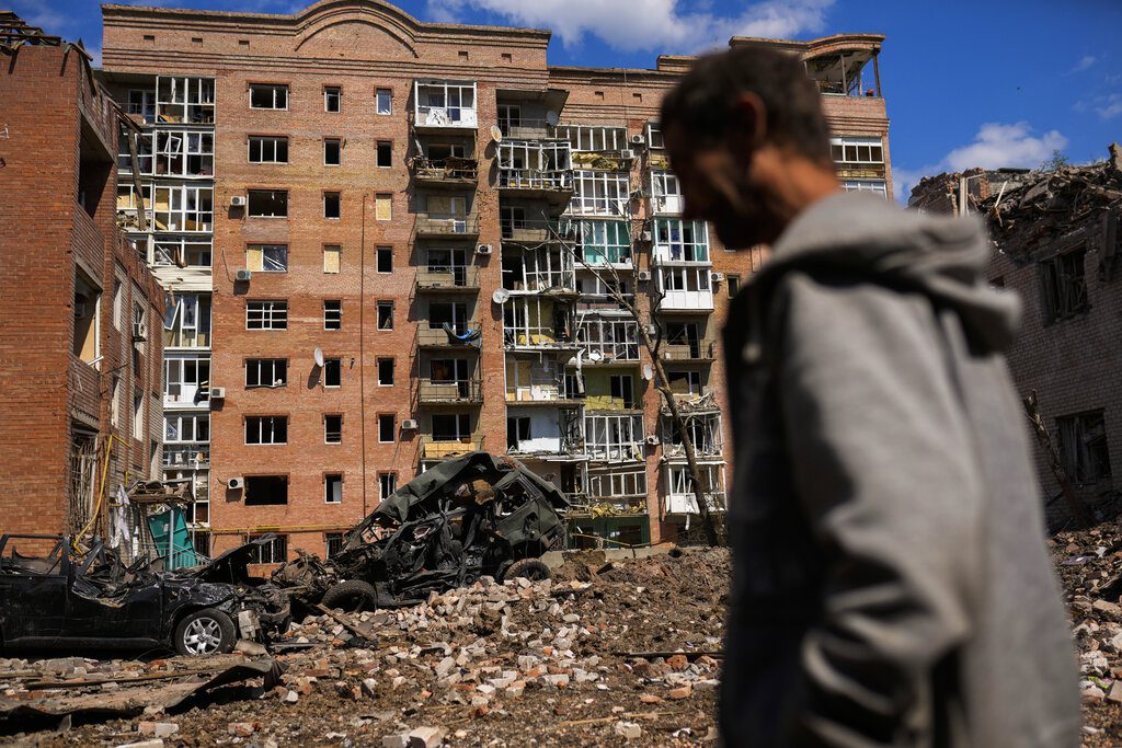Ουκρανία: Το Κίεβο ανακοίνωσε ότι έχασε τον έλεγχο ενός χωριού κοντά στο Σεβεροντονέτσκ