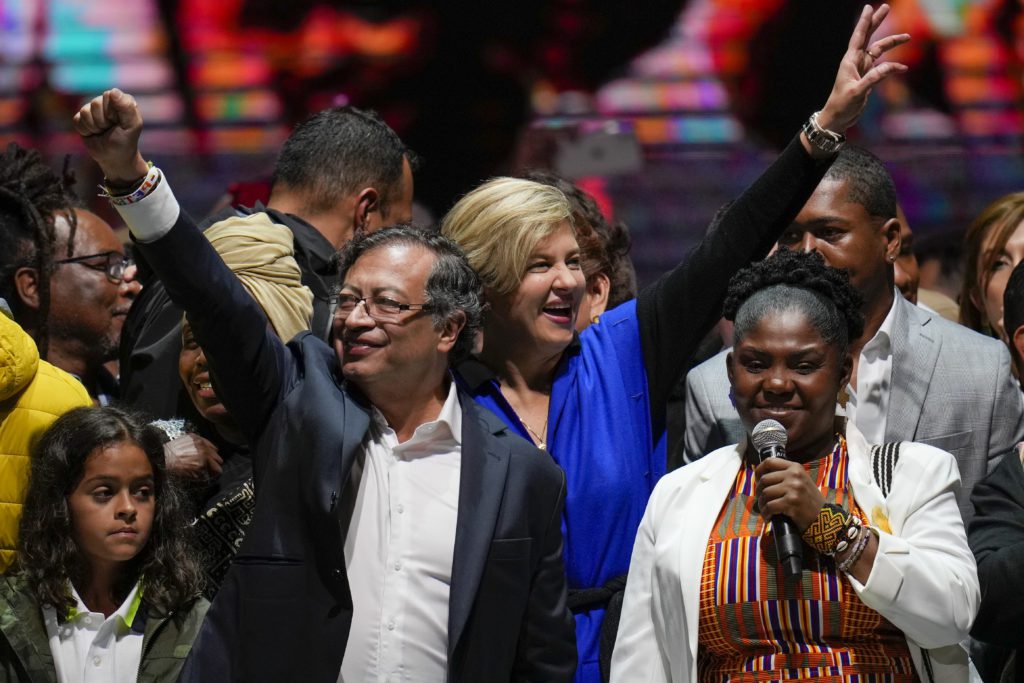 Ιστορική νίκη της Αριστεράς στην Κολομβία – Ο Γουστάβο Πέτρο κέρδισε στις προεδρικές εκλογές