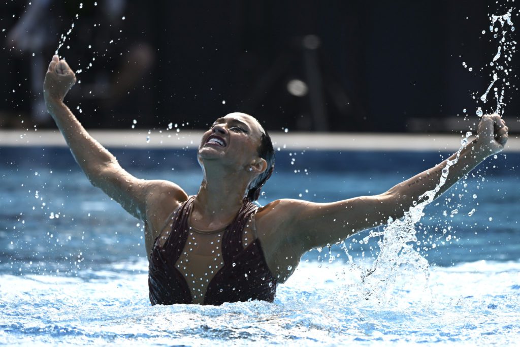 Τρομακτικό περιστατικό στο Παγκόσμιο πρωτάθλημα υγρού στίβου: Αθλήτρια λιποθύμησε στην πισίνα (Photos)