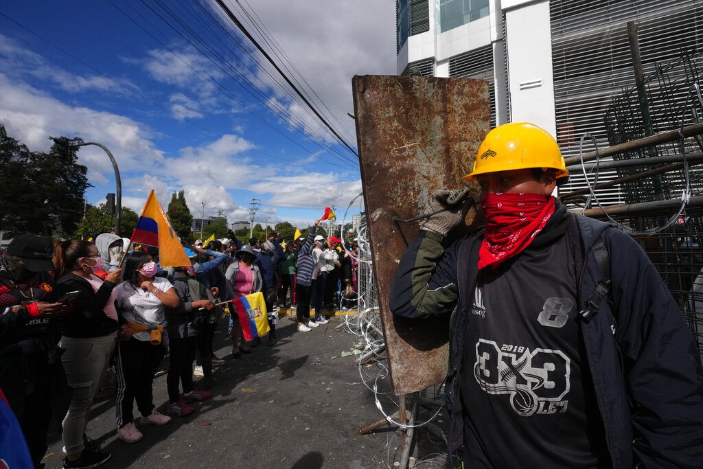 Εκουαδόρ: Μικρή μείωση της τιμής καυσίμων μετά από εβδομάδες διαδηλώσεων