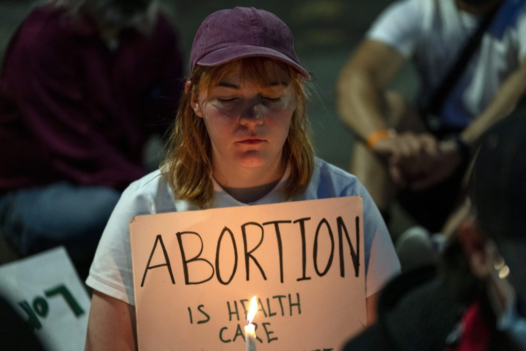 Οι Ακροδεξιοί της Ιταλίας θέτουν σε κίνδυνο το δικαίωμα στην άμβλωση