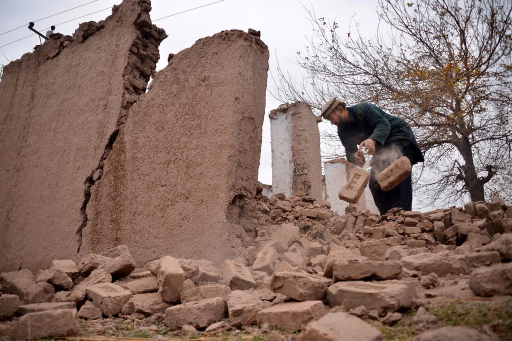 Αφγανιστάν: Τουλάχιστον 280 νεκροί από τον σεισμό 6,1 Ρίχτερ  (Photos – Video)