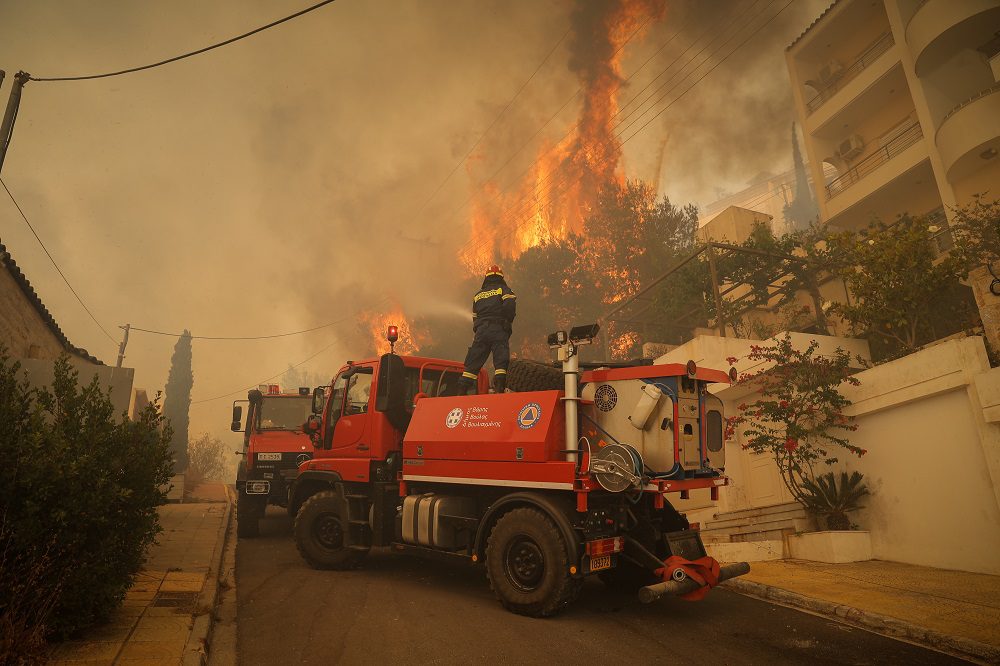 Meteo για Υμηττό: Πώς ξεκίνησε η φωτιά και τι έδειχναν τα προγνωστικά στοιχεία (Χάρτες)