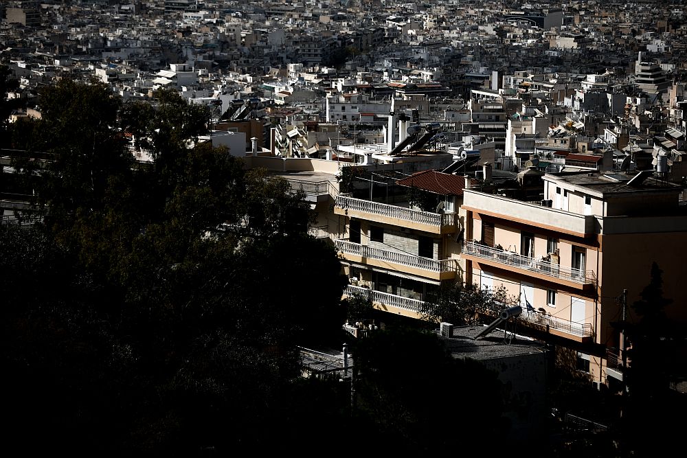Eurostat: «Πρωταθλήτρια» η Ελλάδα του Μητσοτάκη στο κόστος για στέγη
