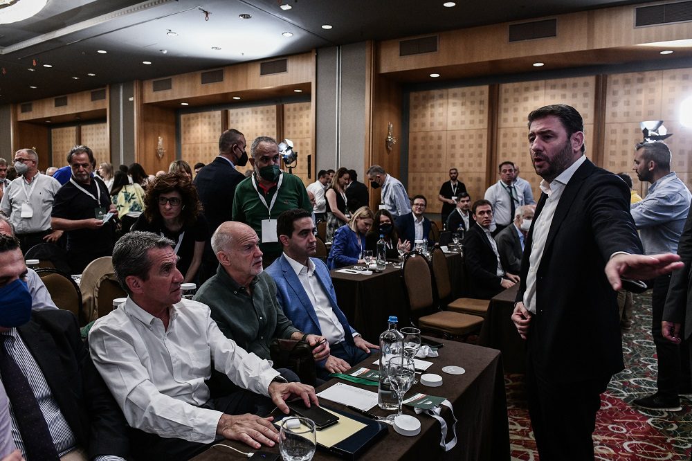 Εκλογικός συμβιβασμός Ανδρουλάκη με Λοβέρδο – Η πρόταση των 31 νέων μελών του Πολιτικού Συμβουλίου