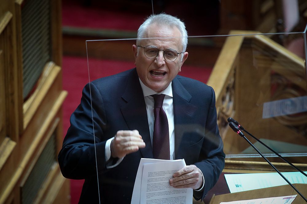 Ραγκούσης κατά κυβέρνησης: Επιτελικό κράτος έκνομων παρακολουθήσεων κατά πολιτών και δημοσιογράφων (Video)